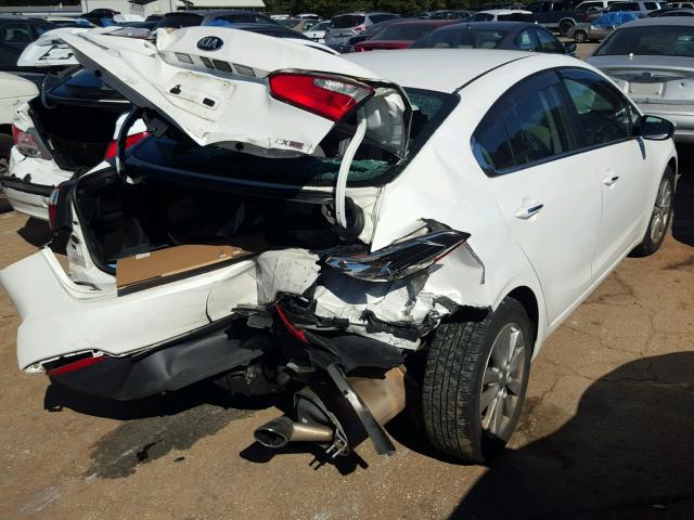 KNAFX4A83F5306992 - 2015 KIA FORTE EX WHITE photo 4