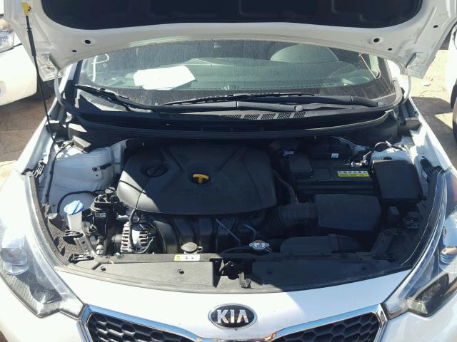 KNAFX4A83F5306992 - 2015 KIA FORTE EX WHITE photo 7