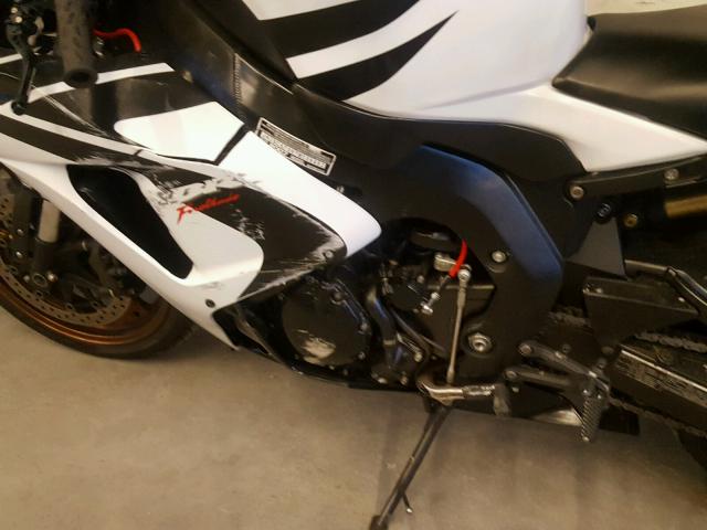 JH2SC57067M306682 - 2007 HONDA CBR1000 WHITE photo 9