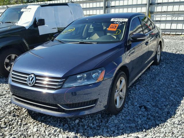 1VWBS7A31EC109459 - 2014 VOLKSWAGEN PASSAT BLUE photo 2