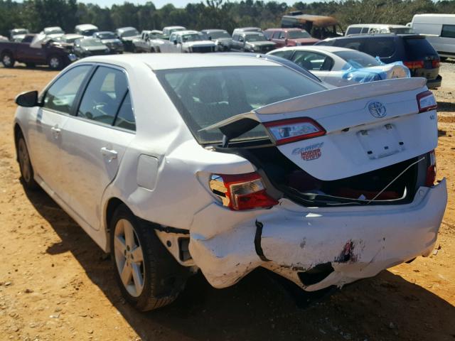 4T1BF1FK8EU425130 - 2014 TOYOTA CAMRY WHITE photo 3