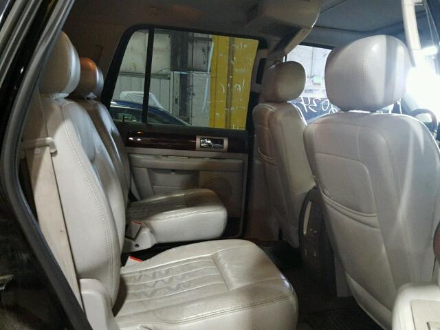 5LMFU28R24LJ10865 - 2004 LINCOLN NAVIGATOR Қара фото 6