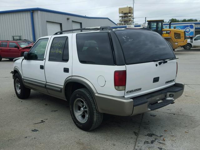 1GNCS13W6Y2153809 - 2000 CHEVROLET BLAZER WHITE photo 3