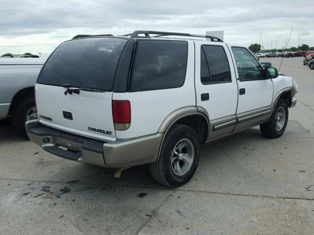 1GNCS13W6Y2153809 - 2000 CHEVROLET BLAZER WHITE photo 4