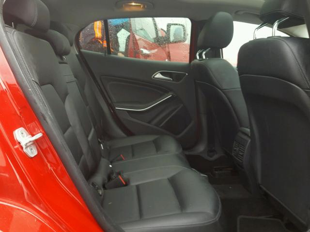 WDCTG4EB9FJ165729 - 2015 MERCEDES-BENZ GLA 250 RED photo 6
