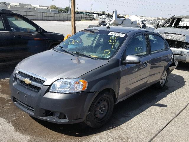 KL1TD5DE3AB073249 - 2010 CHEVROLET AVEO LS GRAY photo 2