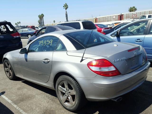 WDBWK54F37F152568 - 2007 MERCEDES-BENZ SLK 280 SILVER photo 3