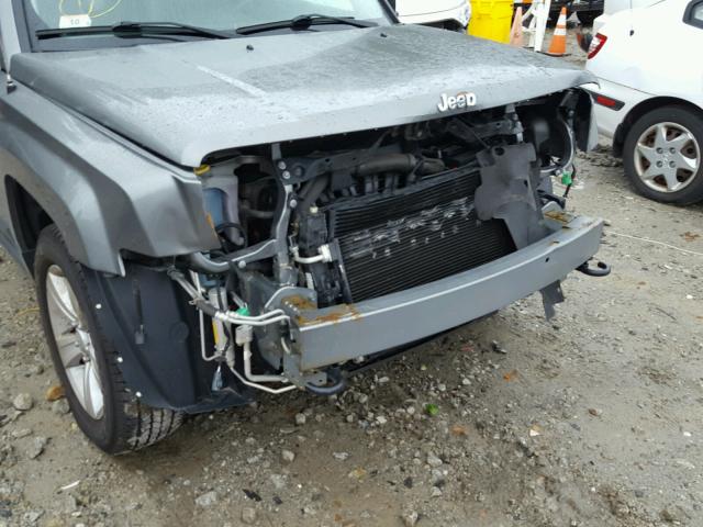 1C4NJRCB1ED513102 - 2014 JEEP PATRIOT LI GRAY photo 9