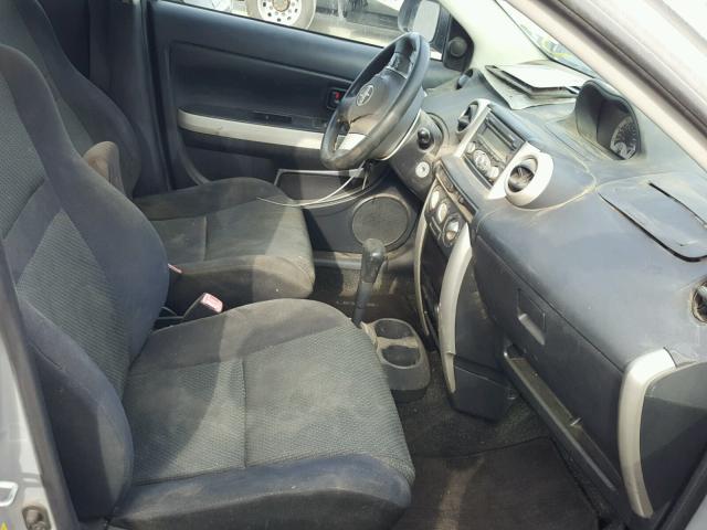JTKKT604465017278 - 2006 TOYOTA SCION XA SILVER photo 5