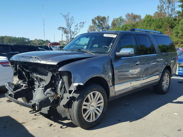 5LMJJ3H52DEL08744 - 2013 LINCOLN NAVIGATOR GRAY photo 2