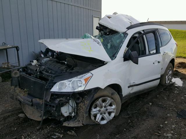 1GNKRFED6CJ420140 - 2012 CHEVROLET TRAVERSE L WHITE photo 2