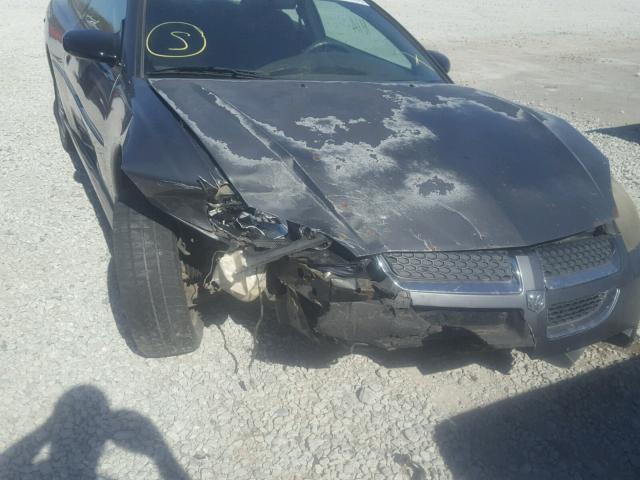 4B3AG42G13E045960 - 2003 DODGE STRATUS SE GRAY photo 9