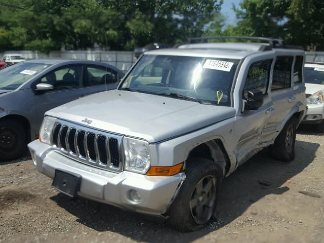 1J8HG48P97C653614 - 2007 JEEP COMMANDER SILVER photo 2
