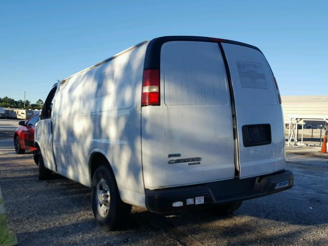 1GCWGFCA1B1183600 - 2011 CHEVROLET EXPRESS G2 WHITE photo 3