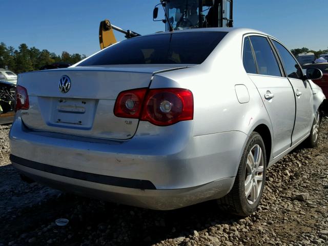 3VWEF71K67M155041 - 2007 VOLKSWAGEN JETTA SILVER photo 4