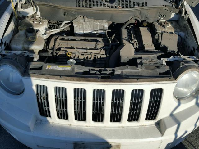 1J8FT47088D691886 - 2008 JEEP COMPASS SP WHITE photo 7