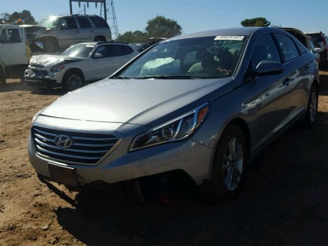 5NPE24AF5GH405441 - 2016 HYUNDAI SONATA SE SILVER photo 2