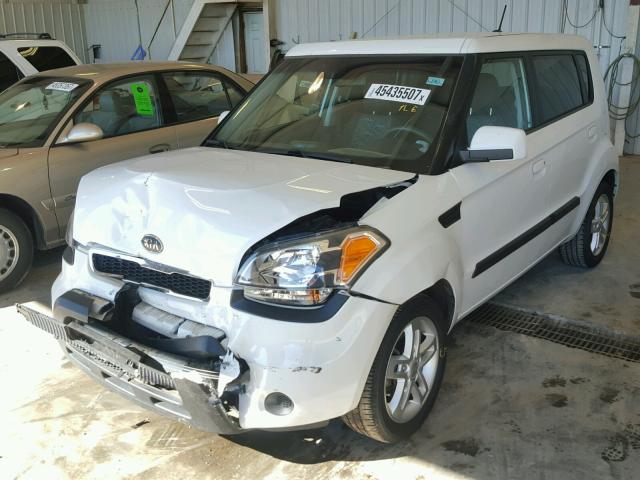 KNDJT2A29A7140225 - 2010 KIA SOUL + WHITE photo 2