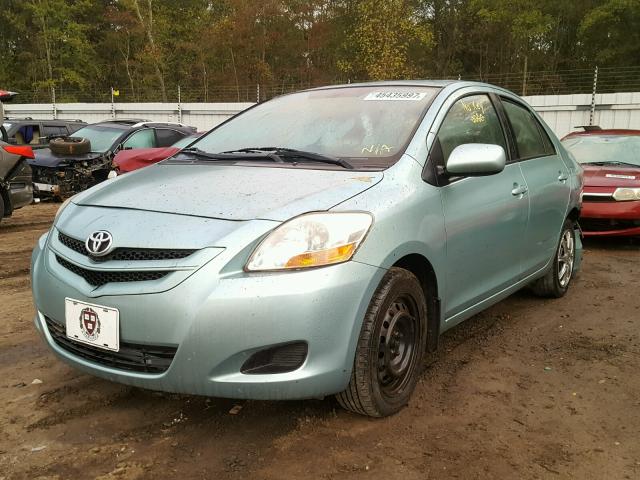 JTDBT923471045698 - 2007 TOYOTA YARIS GREEN photo 2