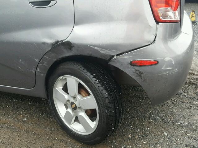 KL1TD66608B125488 - 2008 CHEVROLET AVEO BASE Szary zdjęcie 9