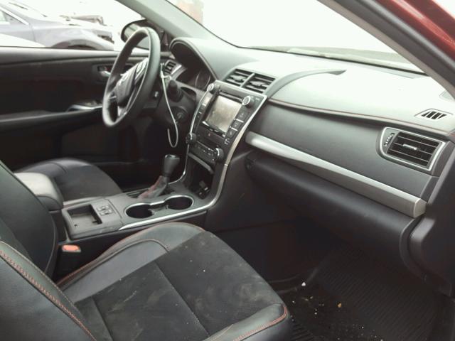 4T1BF1FK4HU666221 - 2017 TOYOTA CAMRY LE წითელი ფოტო 5