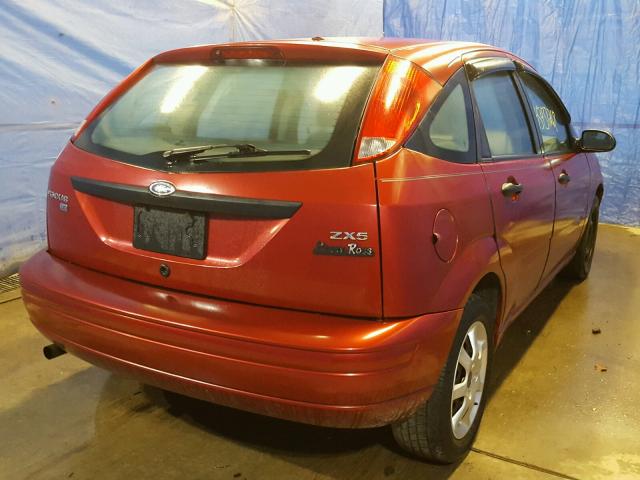 3FAHP37N65R117497 - 2005 FORD FOCUS ZX5 RED photo 4