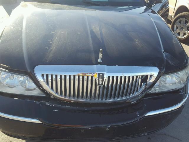 2LNBL8CV5BX752668 - 2011 LINCOLN TOWN CAR S BLACK photo 7