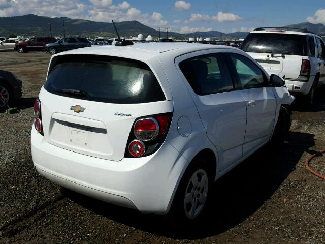 1G1JA6SH1F4160227 - 2015 CHEVROLET SONIC WHITE photo 4