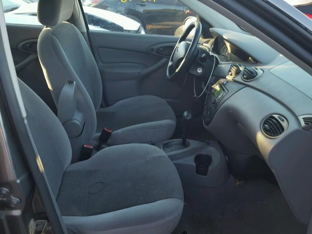 1FAFP34P63W317609 - 2003 FORD FOCUS SE GRAY photo 5