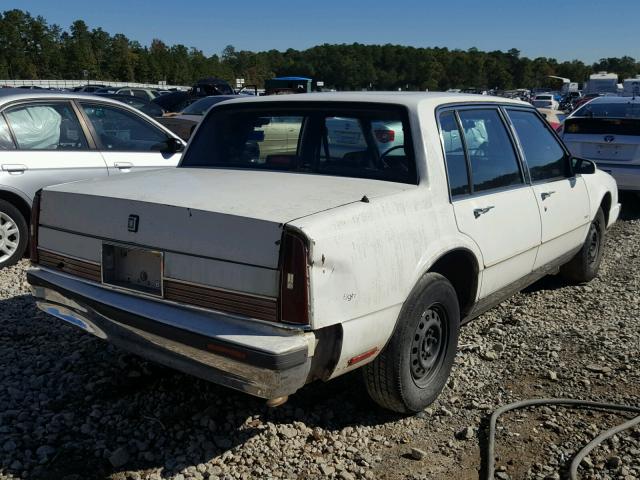 1G3CX54C7K1344612 - 1989 OLDSMOBILE 98 WHITE photo 4