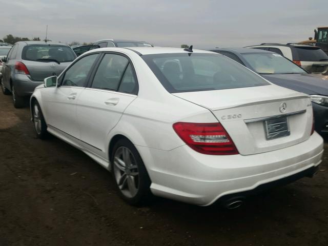 WDDGF8AB6EG251380 - 2014 MERCEDES-BENZ C 300 4MAT WHITE photo 3