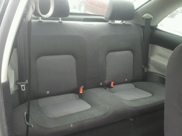 3VWBK31C44M421605 - 2004 VOLKSWAGEN NEW BEETLE 黑色 照片 6