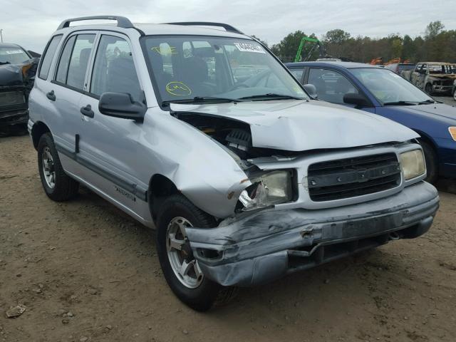 2CNBJ13C0Y6927418 - 2000 CHEVROLET TRACKER SILVER photo 1