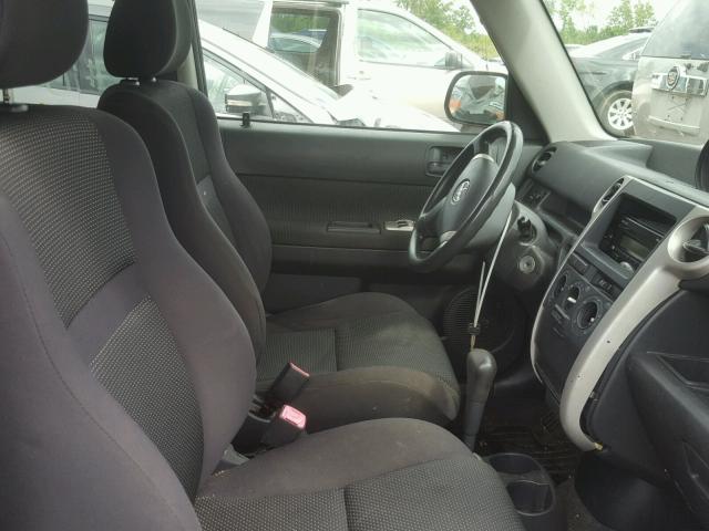 JTLKT324050209669 - 2005 TOYOTA SCION XB Púrpura foto 5