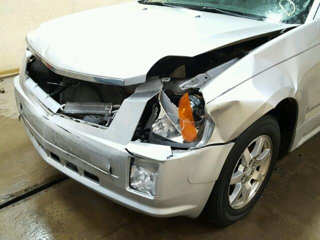 1GYEE637570164075 - 2007 CADILLAC SRX SILVER photo 10