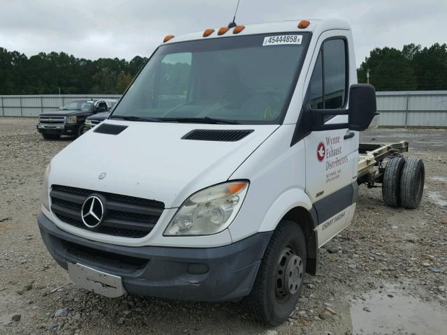 WDAPF4CC7B9482669 - 2011 MERCEDES-BENZ SPRINTER 3 WHITE photo 2