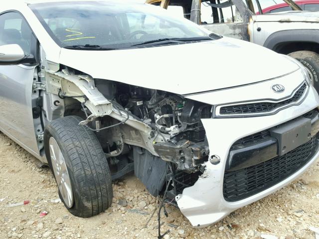 KNAFX6A82F5378326 - 2015 KIA FORTE EX SILVER photo 9