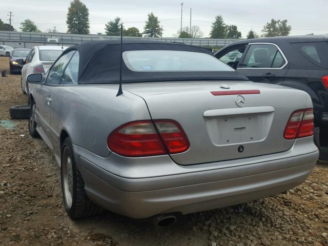 WDBLK70G33T129722 - 2003 MERCEDES-BENZ CLK SILVER photo 3