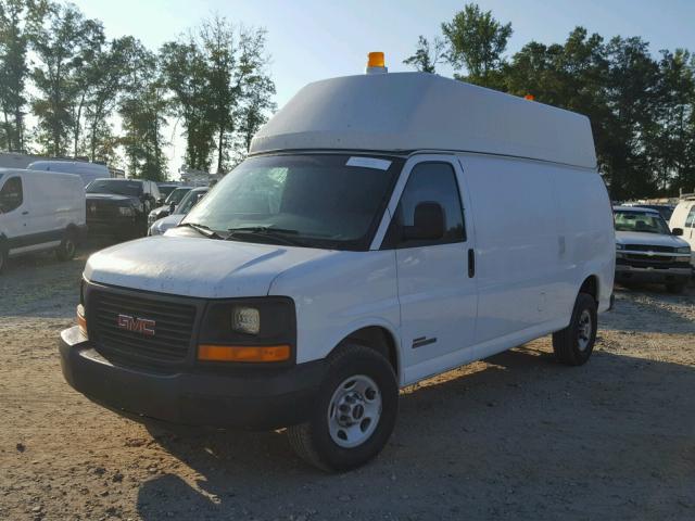 1GTHG392361161708 - 2006 GMC SAVANA G35 WHITE photo 2