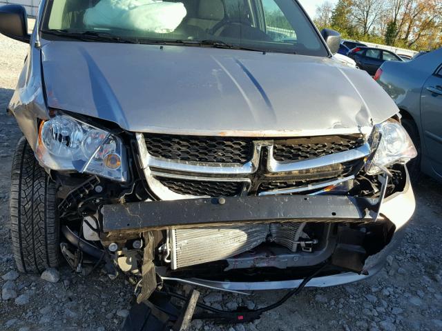 2C4RDGBG8HR630428 - 2017 DODGE GRAND CARA GRAY photo 9