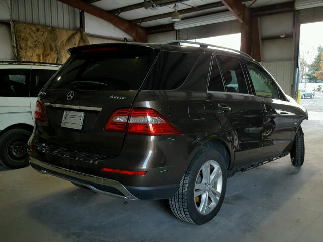 4JGDA5HB6CA056925 - 2012 MERCEDES-BENZ ML 350 4MA BROWN photo 4