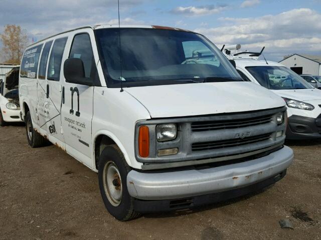 1GTFG29R611178042 - 2001 GMC SAVANA G25 WHITE photo 1