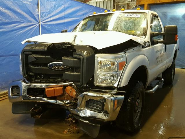 1FTBF2B67BEB06049 - 2011 FORD F250 SUPER WHITE photo 2