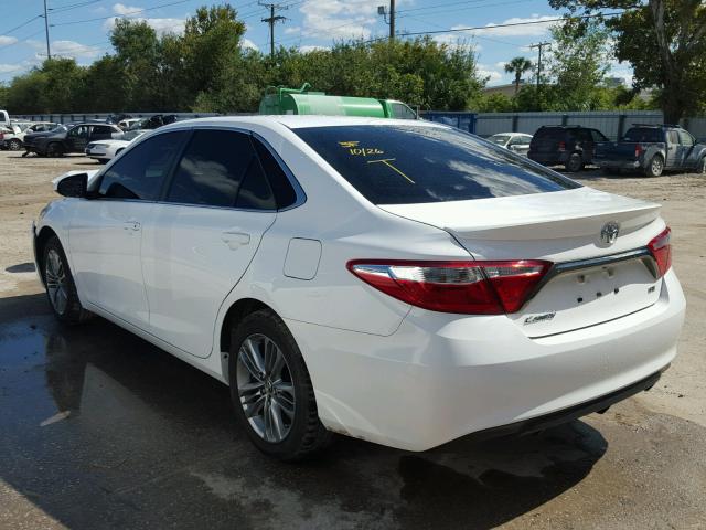 4T1BF1FK3GU172639 - 2016 TOYOTA CAMRY LE WHITE photo 3