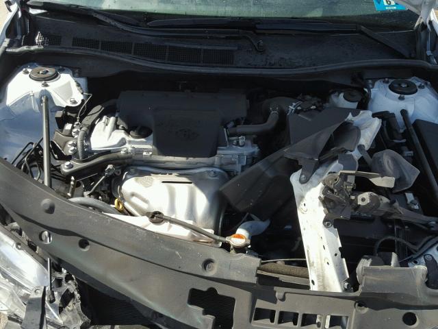 4T1BF1FK3GU172639 - 2016 TOYOTA CAMRY LE 白色 照片 7