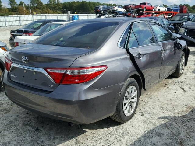 4T1BF1FKXHU292391 - 2017 TOYOTA CAMRY LE GRAY photo 4