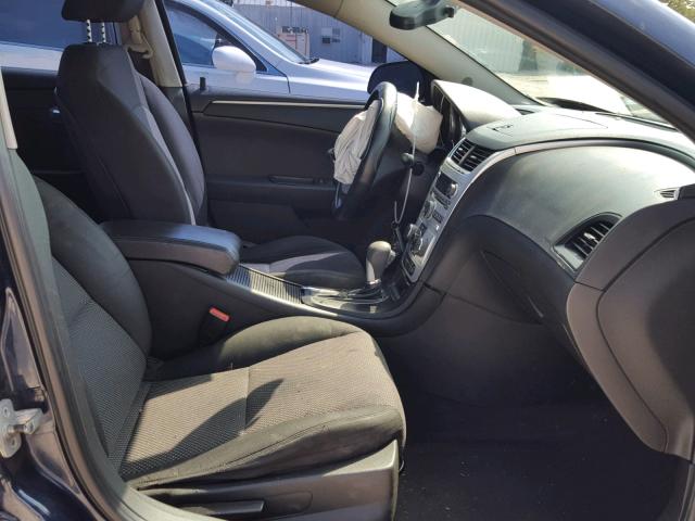 1G1ZC5E19BF108137 - 2011 CHEVROLET MALIBU 1LT BLUE photo 5