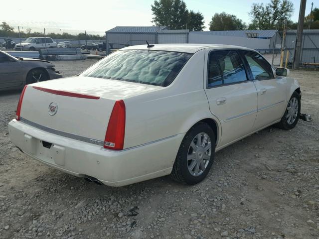 1G6KD57Y58U184767 - 2008 CADILLAC DTS CREAM photo 4