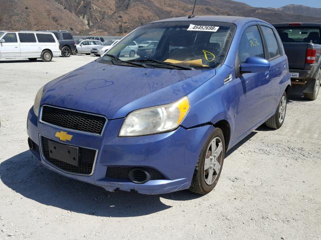 KL1TD66E09B318572 - 2009 CHEVROLET AVEO LS BLUE photo 2