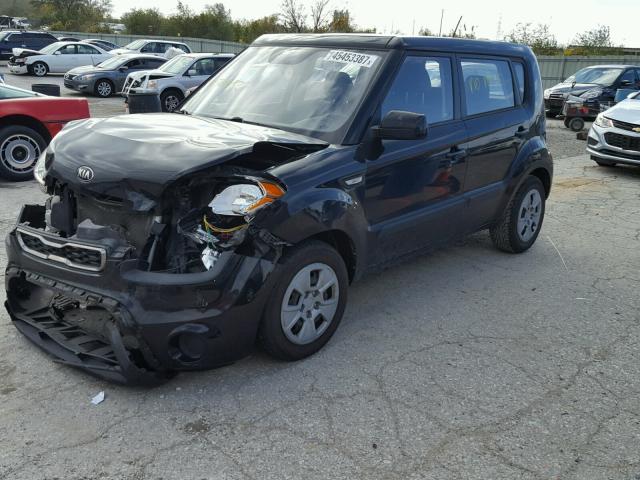 KNDJT2A51D7569082 - 2013 KIA SOUL BLACK photo 2